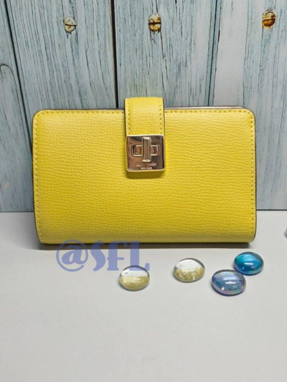 Kate Spade Phoebe Turn lock Medium Leather Wallet In Lime Slice Refined Grain
